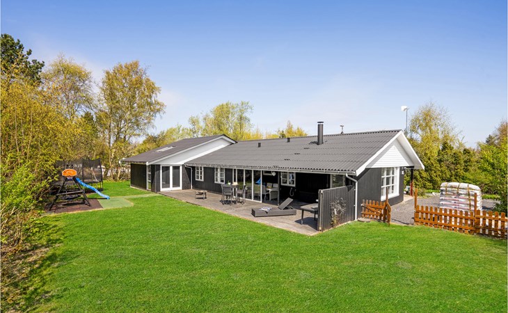 Amazing home in Rødby with sauna 1