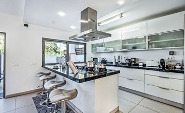 Praia V5 VIP Properties 3