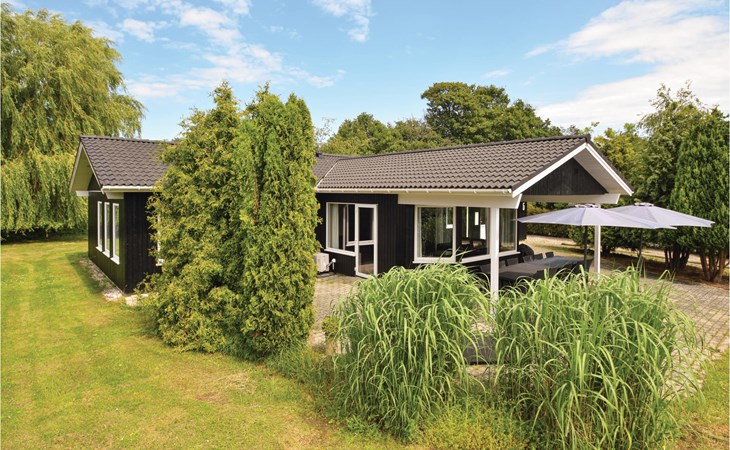 Cozy home in Humble with sauna 1