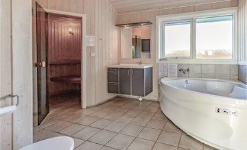 Amazing home in Otterup with kitchen 2