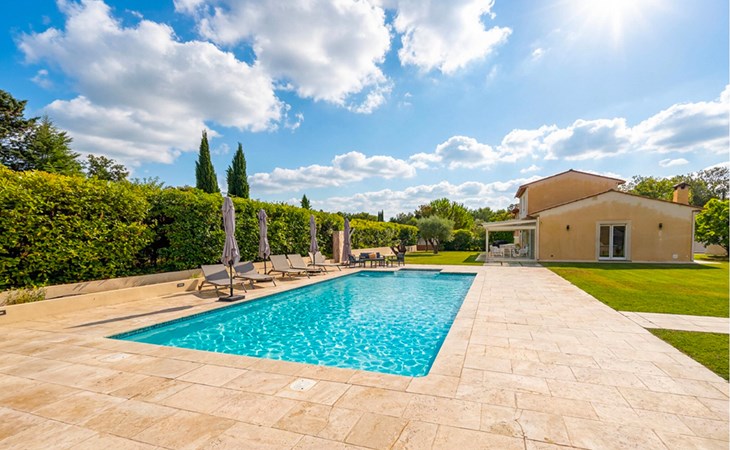 Maison avec grande piscine 1