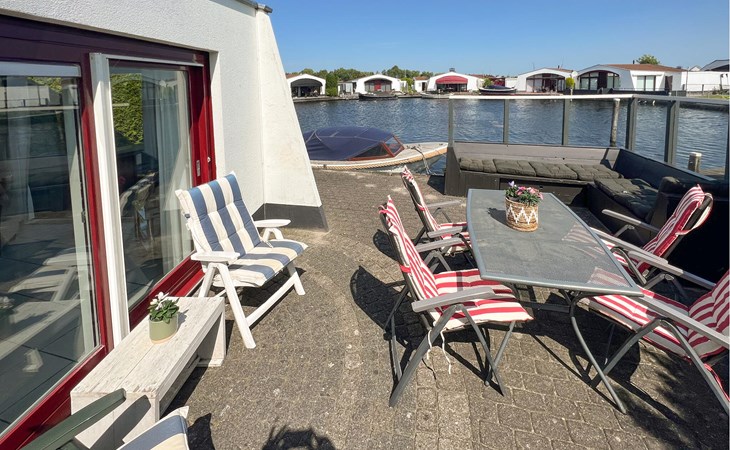 2 bedroom lovely home in Lemmer 1