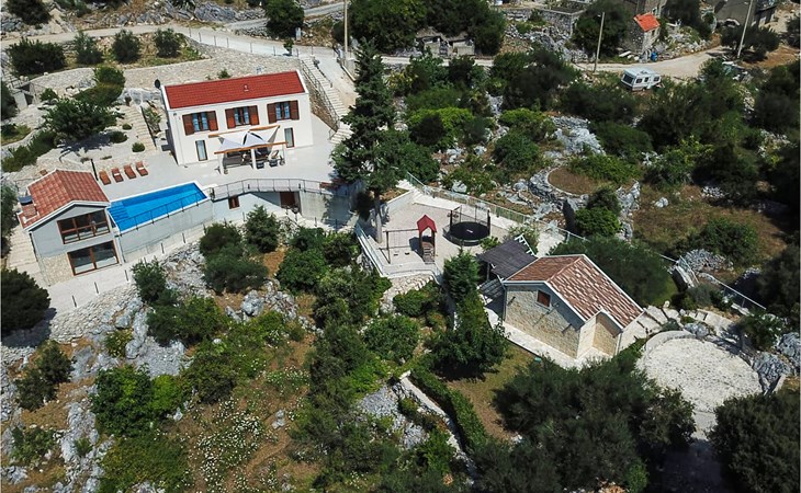 Amazing home in Ploce 1