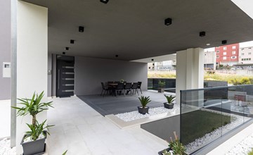Lovely apartment in Podstrana 2