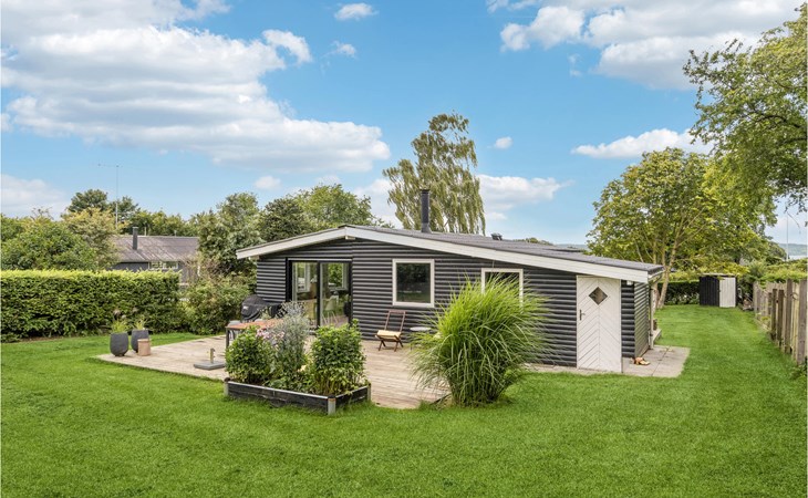 Stunning home in Børkop with kitchen 1