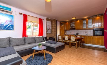 Gorgeous apartment in Duce with WiFi 3
