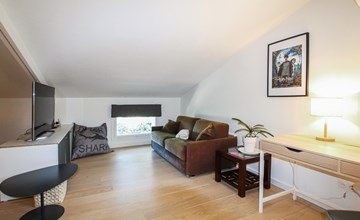 Awesome home in Rochefort du gard 3