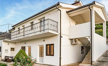 Amazing home in Grubine with WiFi 2