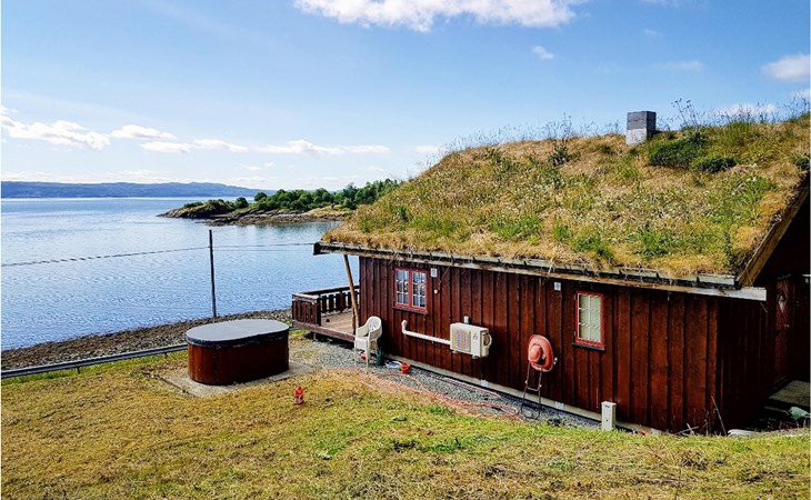 Nice home in Malm with lake view 1