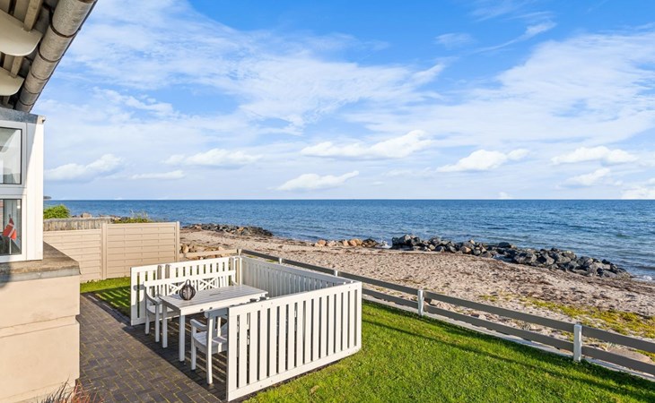 "Diderik" - 5m from the sea 1