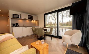 Houseboat - Paviljoenwei 4-21 | Sneek (Offingawier) 'Boatique Sneek' 2