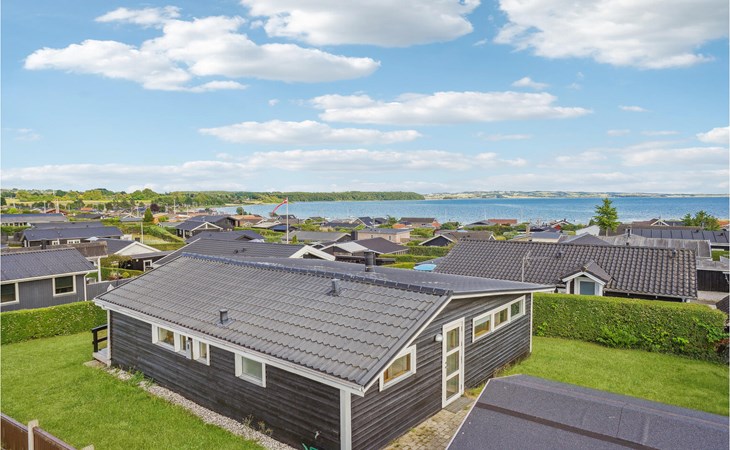 Gorgeous home in Rønde with WiFi 1