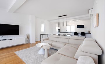 Lovely apartment in Brodarica 2