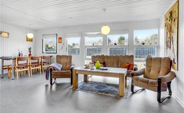 Beautiful home in Hals with kitchen 2