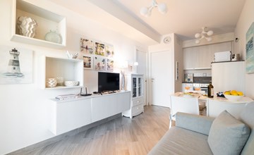 Perla Abernathy - Haus mit Pool und Garten 2