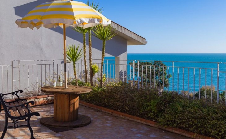 Ruhige Ferienwohnung in Sciacca mit Grill und Terrasse und Meerblick 1