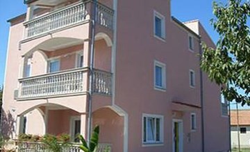 in Fažana mit Terrasse und Garten 3