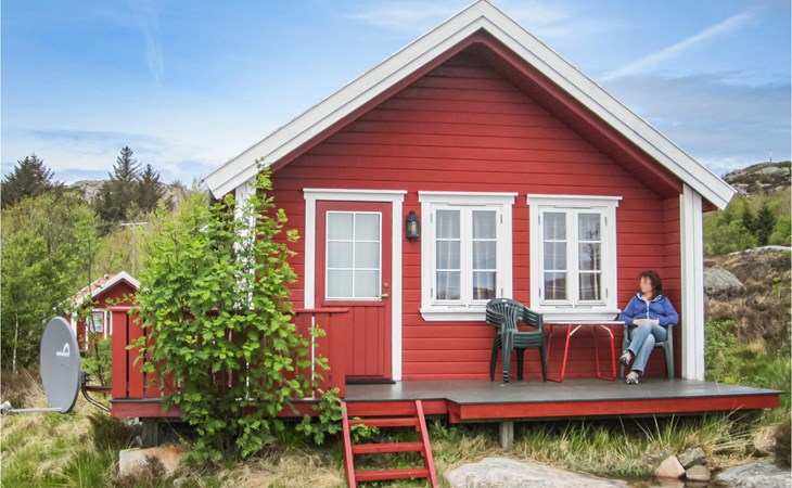 Awesome home in Spangereid with kitchen 1