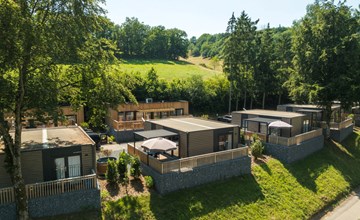Sauwer Lodge with hot tub | 4 Persons 2