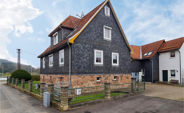 2 bedroom nice apartment in Suhl 1