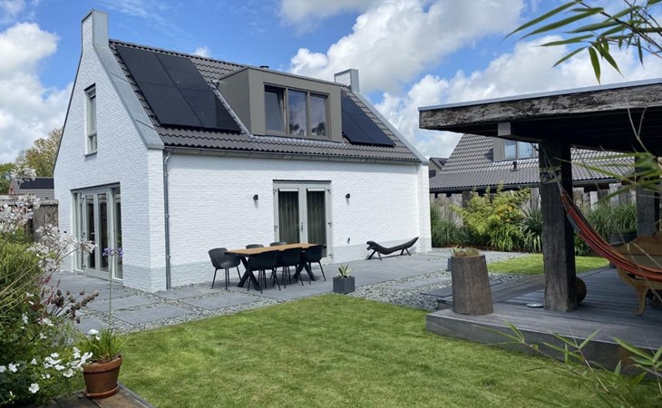 Bungalow 77 1