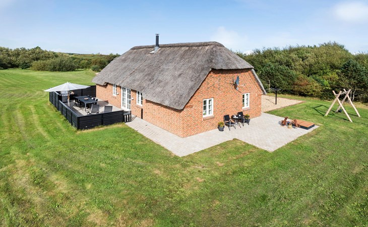 Amazing home in Ulfborg with kitchen 1