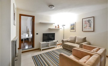 3 bedroom pet friendly home in Arezzo 3