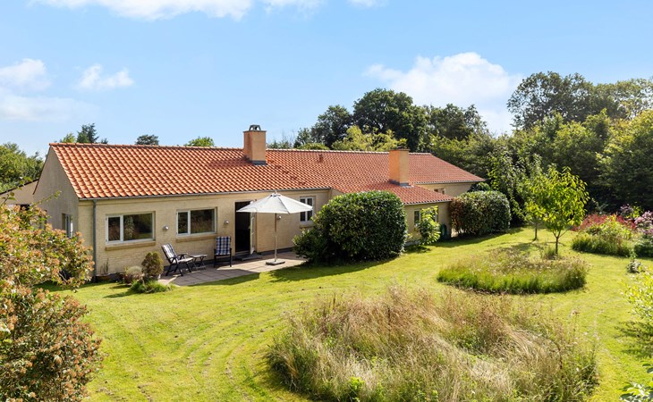 4 bedroom lovely home in Dronningmølle 1