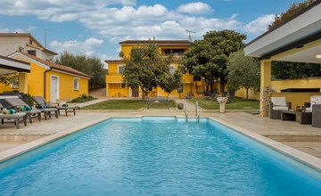 Charmante Familienvilla für 14 Personen in der Nähe von Porec 2