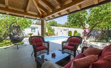 2 bedroom beautiful home in Pula 2
