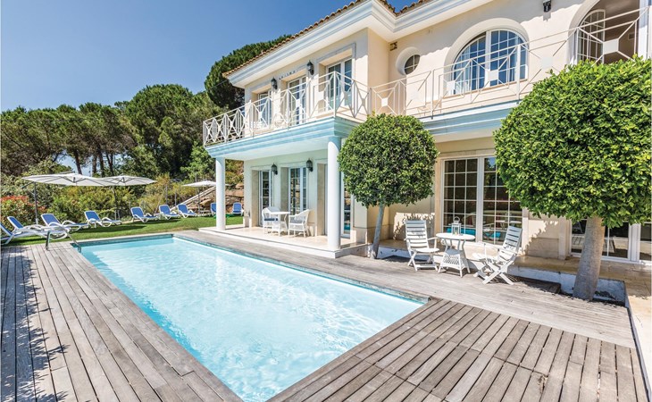 5 bedroom amazing home in Cabrils 1