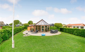 Amazing home in Hejls with kitchen 2