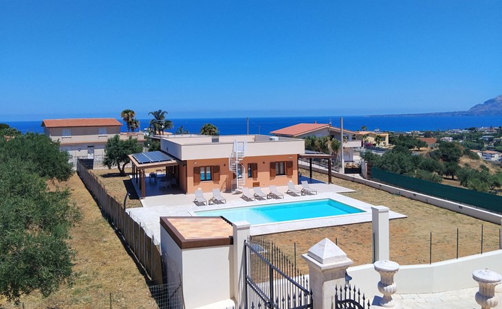 2 bedroom nice home in Balestrate 1