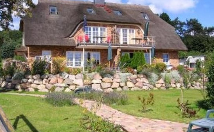 Wunderschönes Appartement mit Garten und Terrasse 1