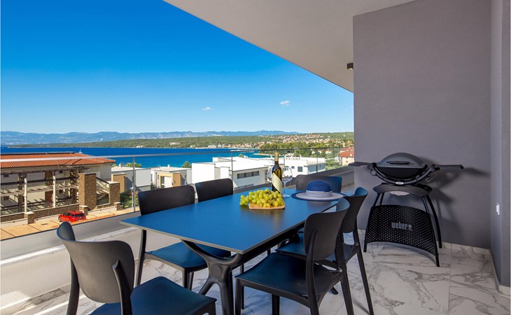 Pet friendly apartment in Malinska 1