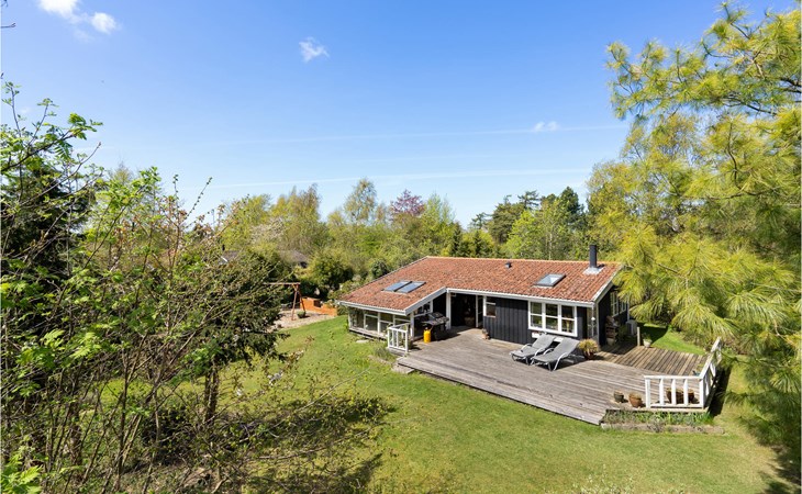 Beautiful home in Væggerløse with WiFi 1