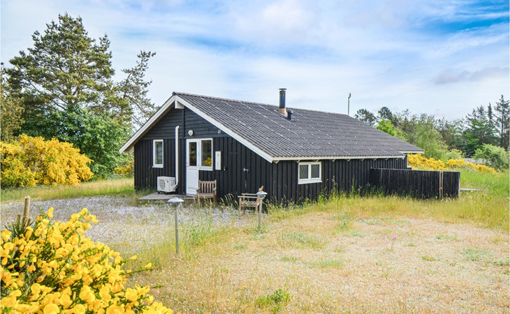 Stunning home in Knebel with kitchen 1