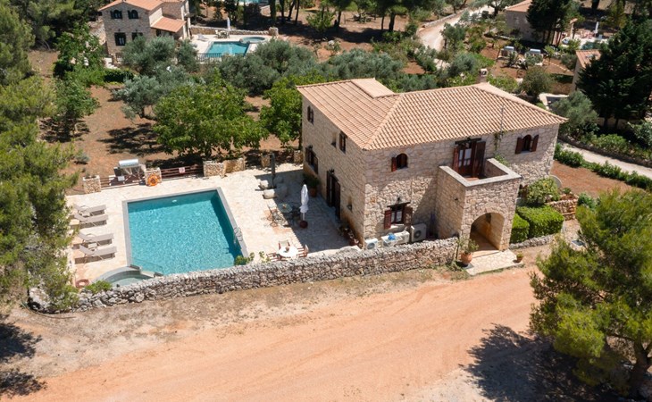 Aresti Mountain Resort Villa Ira mit privatem Pool 1