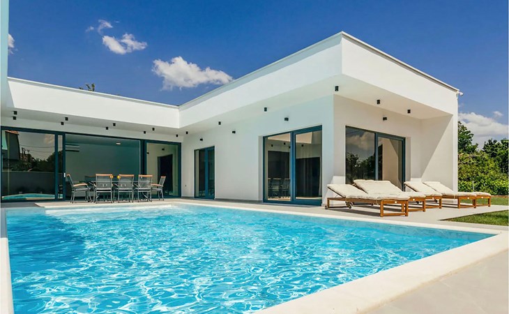 Stunning home in Donji Prolozac 1