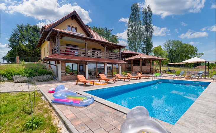 Nice home in Zelezna Gora with sauna 1