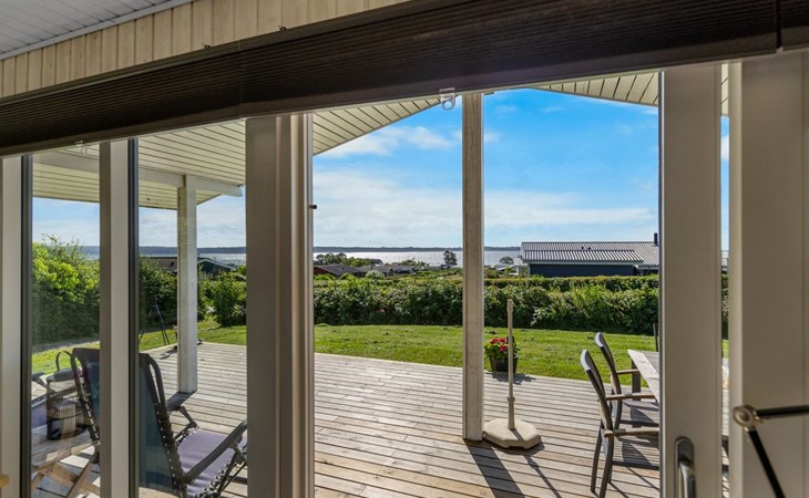 "Dorathea" - 360m from the sea 1