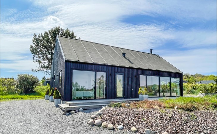 Beautiful home in Allinge with kitchen 1