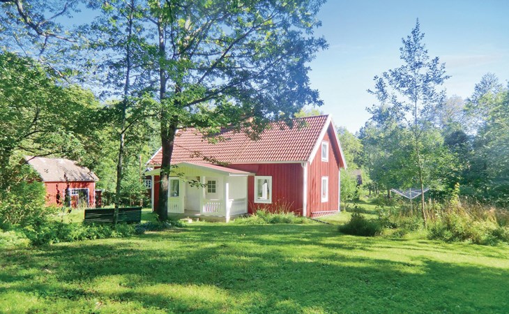 2 bedroom awesome home in Högsby 1