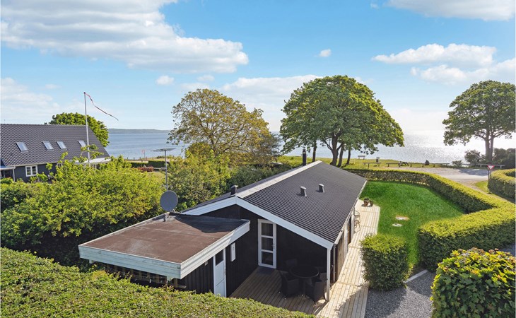 3 bedroom cozy home in Børkop 1