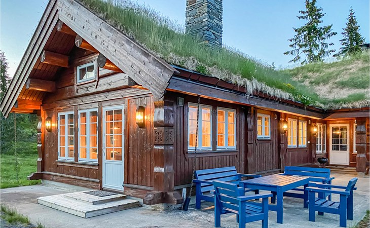 Beautiful home in Sjusjoen 1