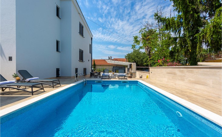 2 bedroom lovely apartment in Malinska 1