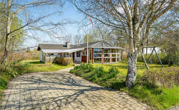 Awesome home in Hemmet with kitchen 1