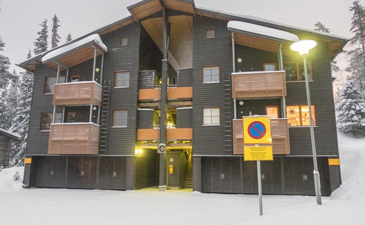 Bear Warden's Castle c24 1