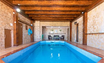Awesome home in Benajarafe 2