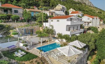 2 bedroom gorgeous apartment in Mimice 2